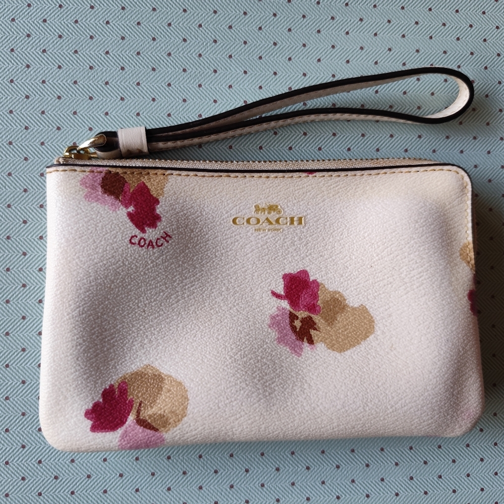 COACH Corner Zip Wristlet With Floral Print